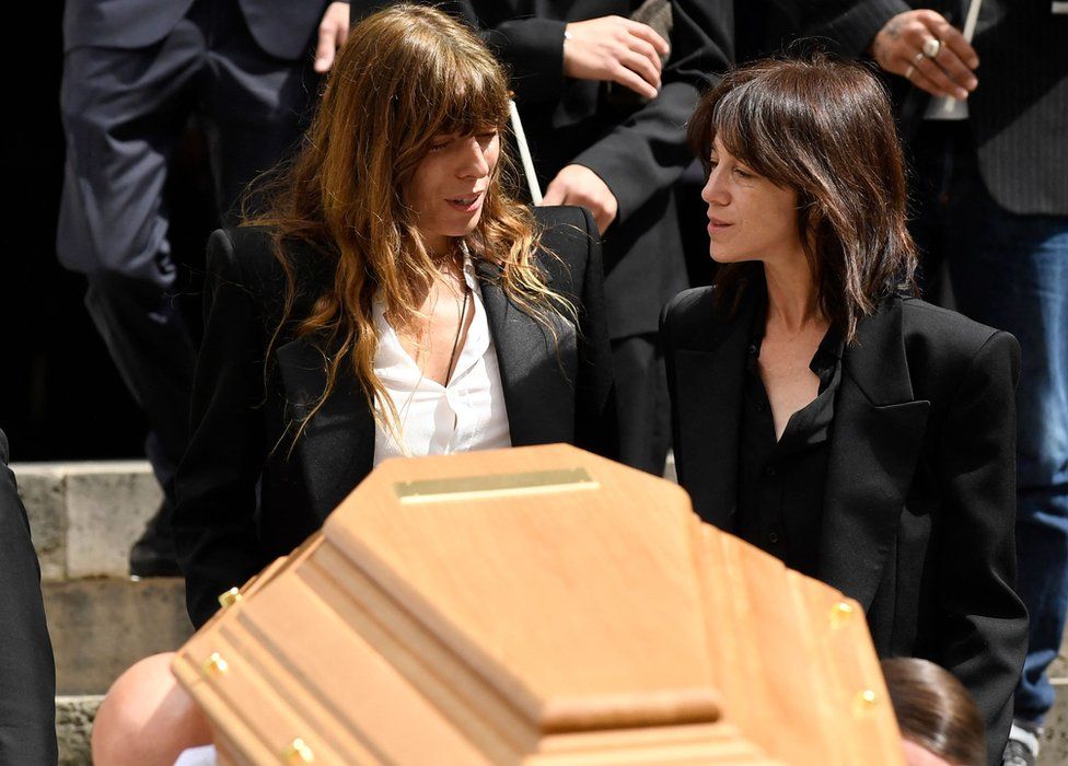 Jane Birkin Paris Funeral Draws Celebrities And Crowds Nestia