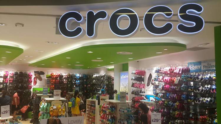 crocs causeway point