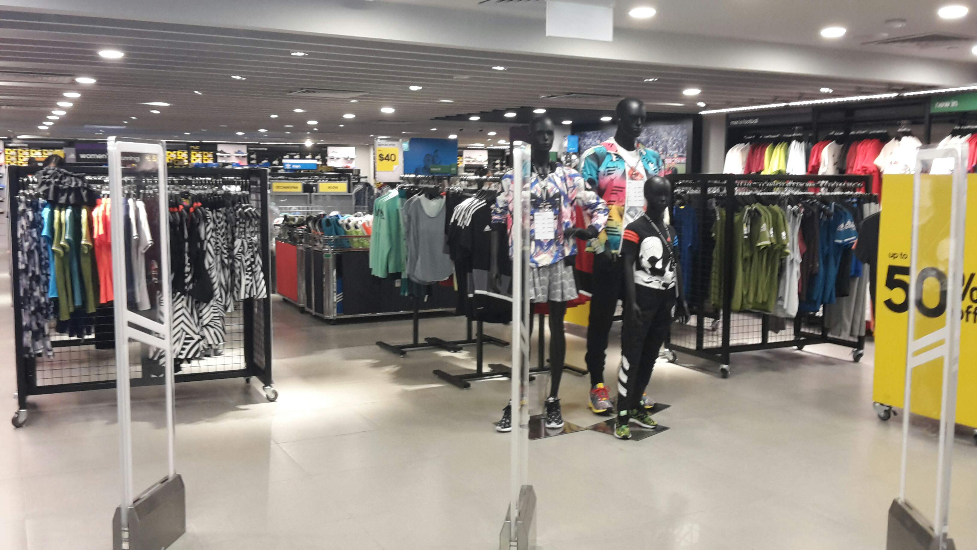 Adidas Outlet(Chinatown Point 