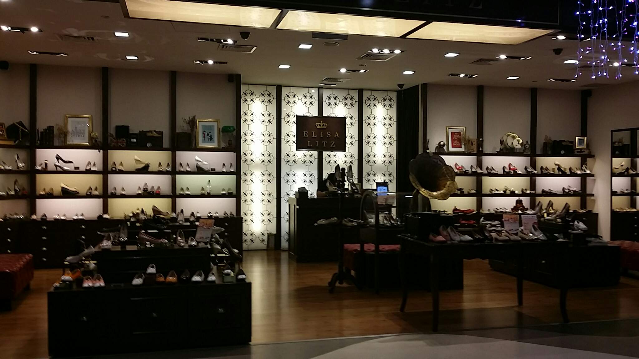 Singapore Service - Clothing - Elisa Litz(Bugis+) | Nestia