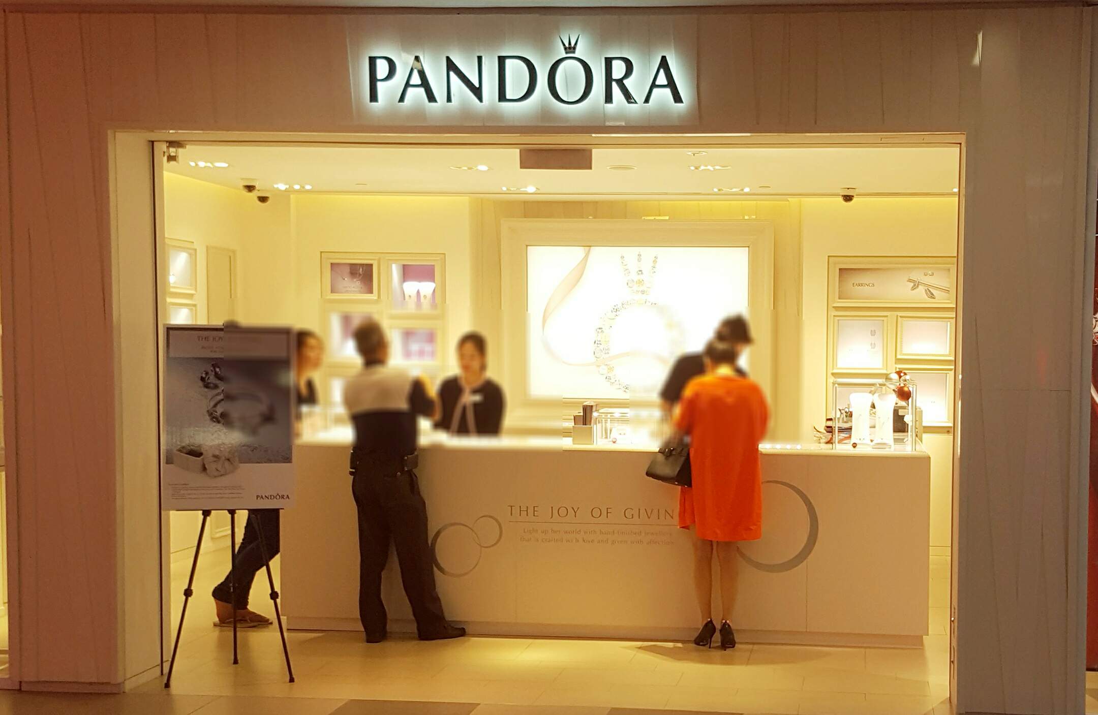 Pandora nex outlet mall