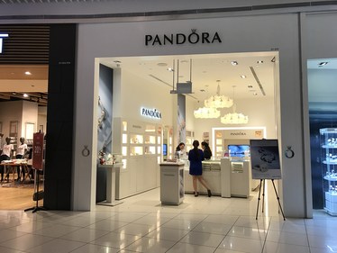 Suntec city store pandora