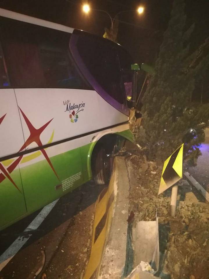 23 Injured In Bus Crash Near Genting Highlands Nestia