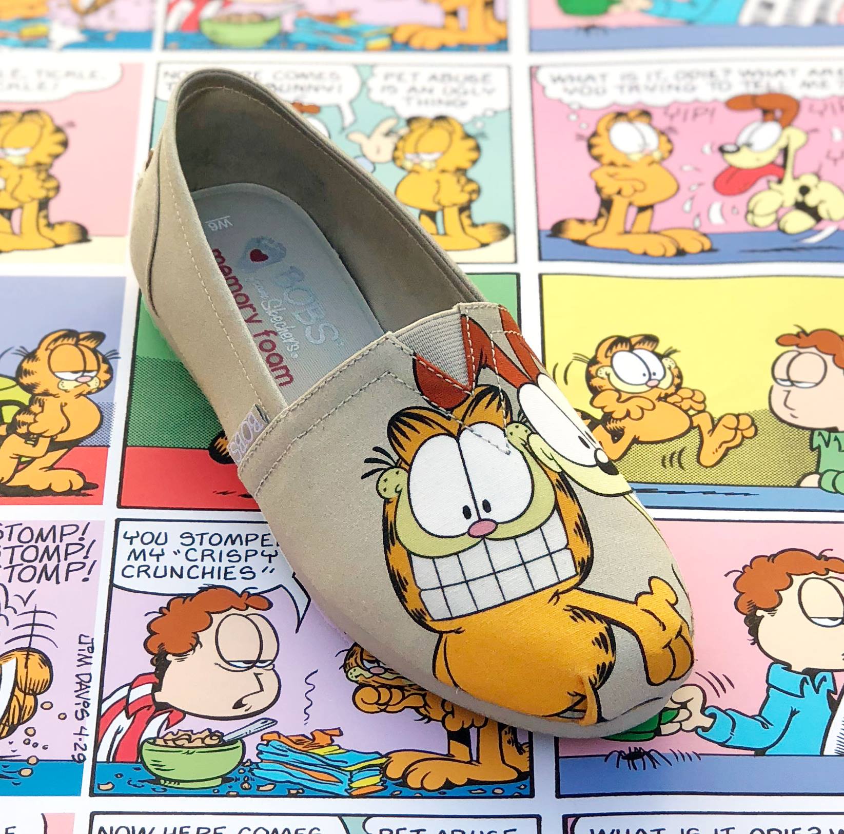 garfield skechers