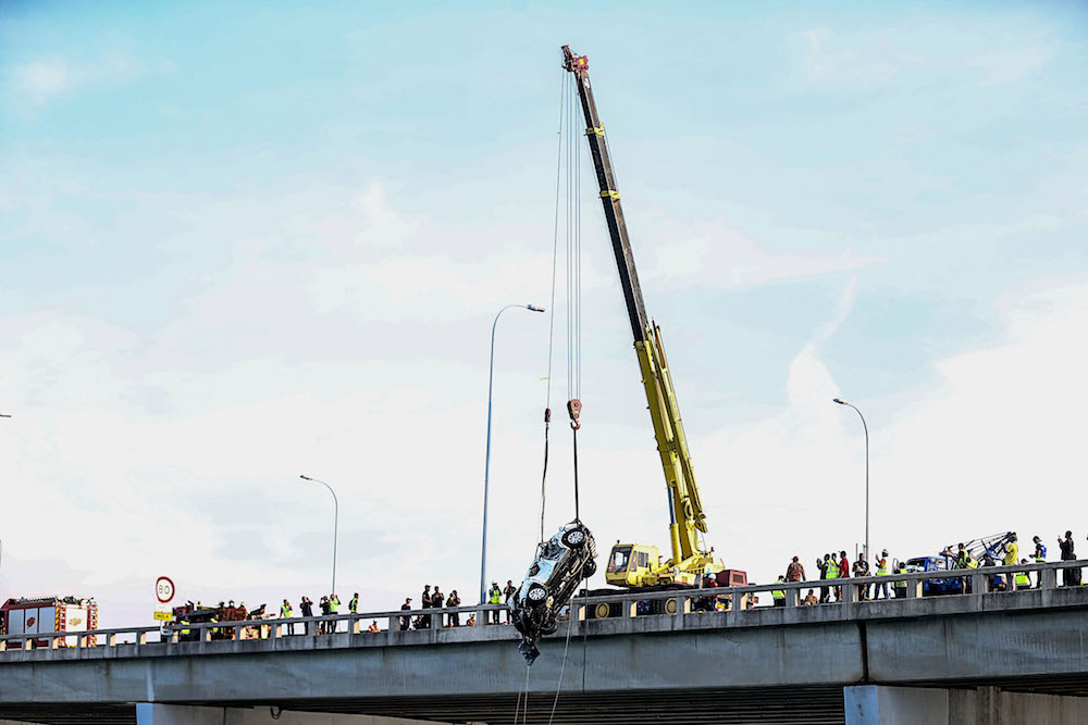 penang bridge accident body