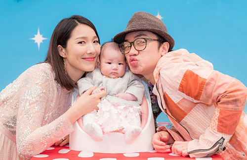 Wong Cho Lam Leanne Li Celebrate Daughter S 100 Days Of Birth Nestia