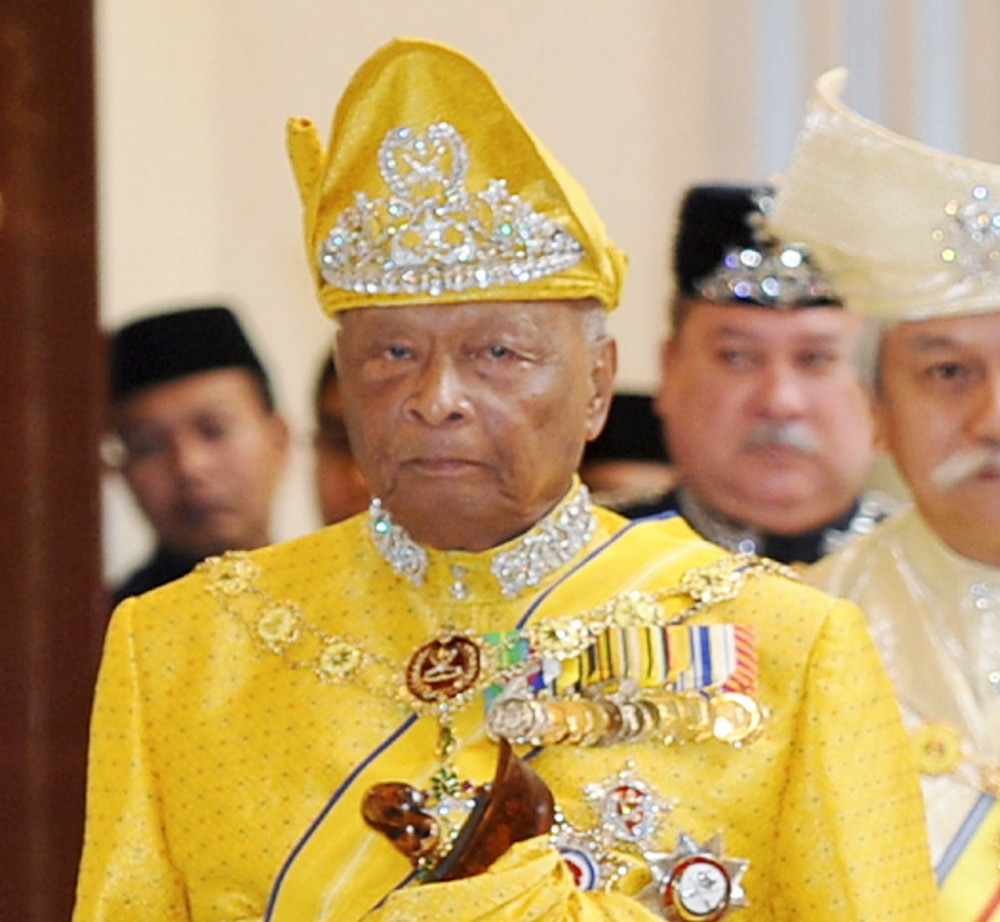 Ahmad Shah Of Pahang / Younger Brother Of New Pahang Sultan Sets Hearts
