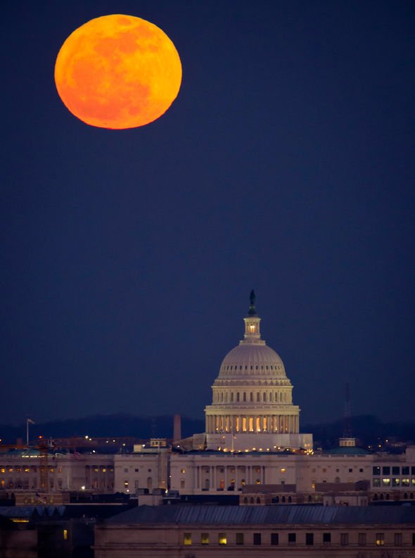 Strawberry Moon in pictures Breathtaking photos show June Full Moon in all its glory Nestia