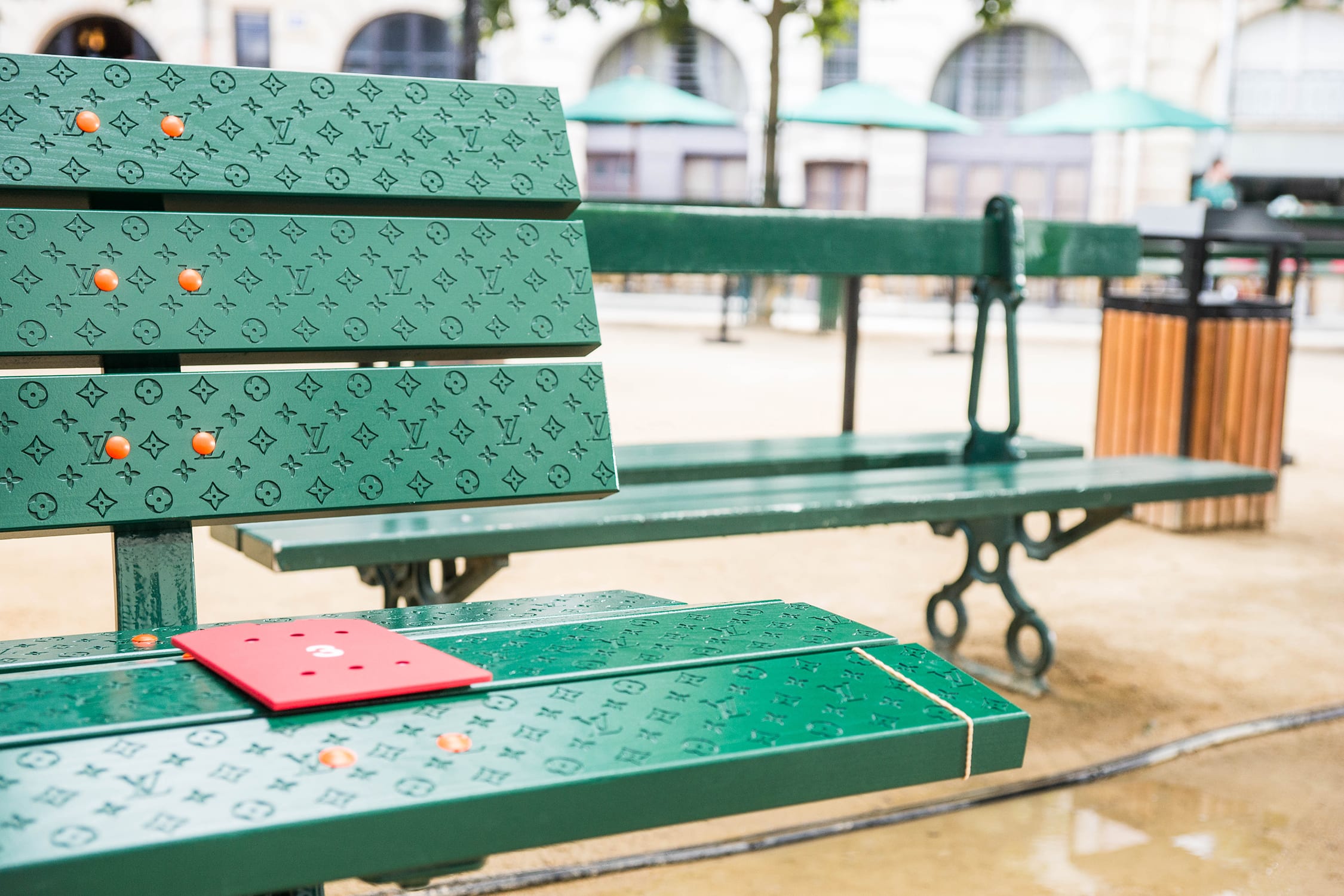 highsnobiety on X: It's all about the details💥This Louis Vuitton park  bench for Virgil Abloh's #SS20 show is crazy! #hsdesign 📹:   for Highsnobiety  / X