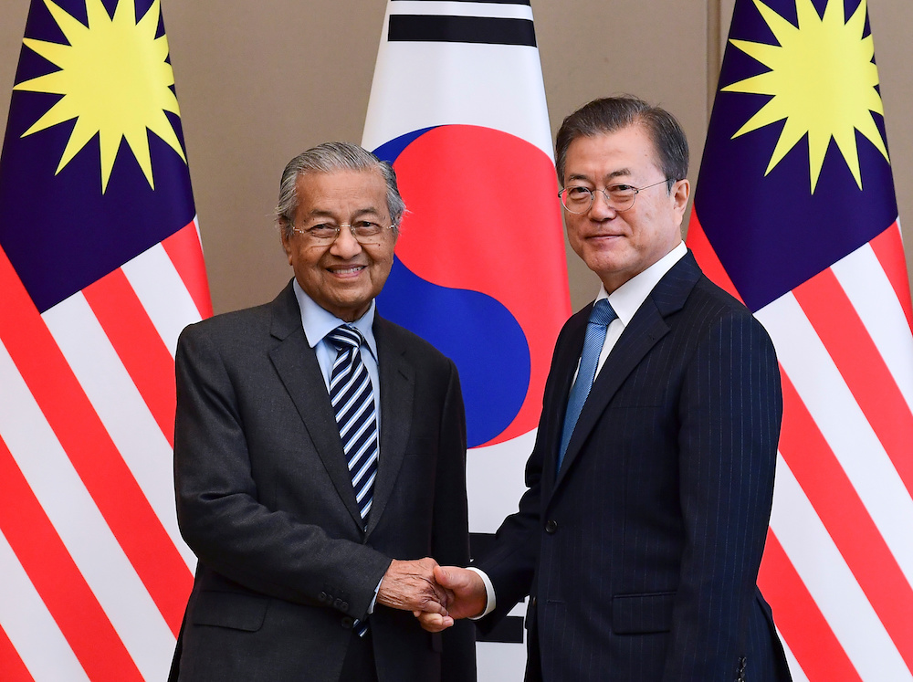 Dr M: Malaysia welcomes South Korea's proposal to elevate ties to strategic  partnership | Nestia