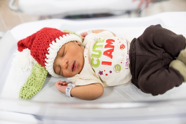 Pittsburgh Hospital Dresses up Newborns in Baby Yoda Hats