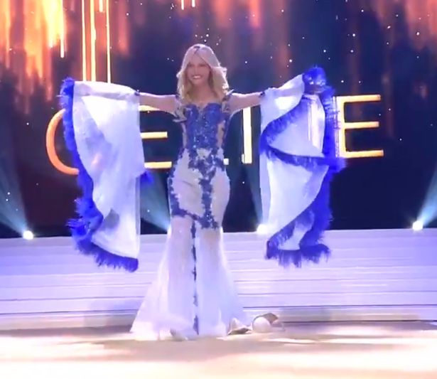Miss Belgium 2020 Winner Falls On Stage And Loses Bra During Live Pageant Nestia 
