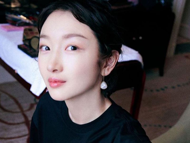 China's Zhou Dongyu on Redefining Sexy for Victoria's Secret – WWD