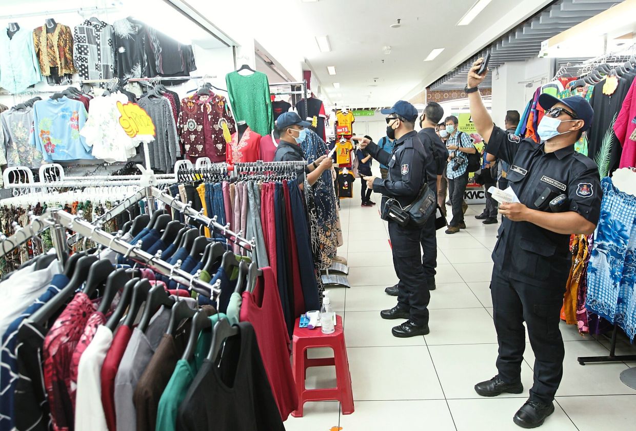 Wholesale Mall Raid Uncovers Illegal Businesses And Workers Nestia