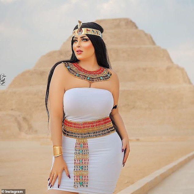 Egypt Arrests Photographer For Sexy Pyramids Photoshoot Showing A Model Wearing A Revealing