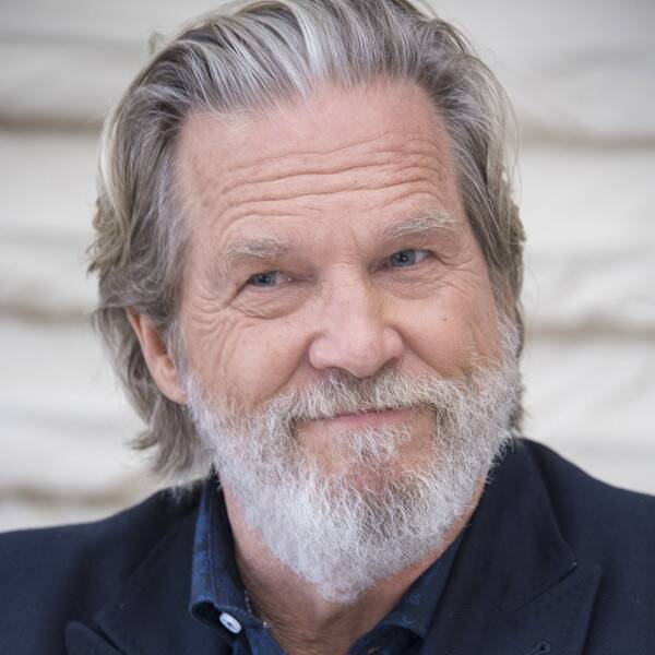 Jeff Bridges Shares Photo of His Shaved Head as Cancer Battle Continues ...