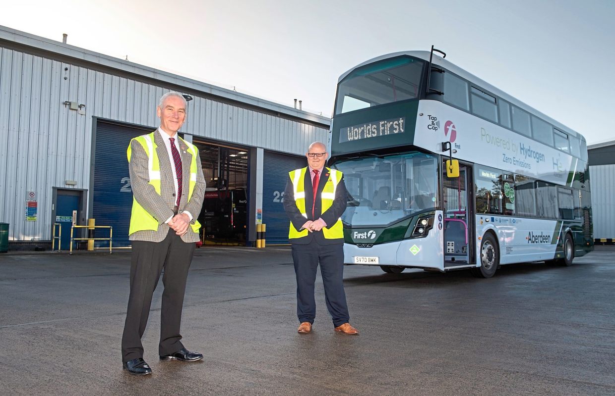 Aberdeen trials world’s first hydrogen-powered double-decker buses | Nestia