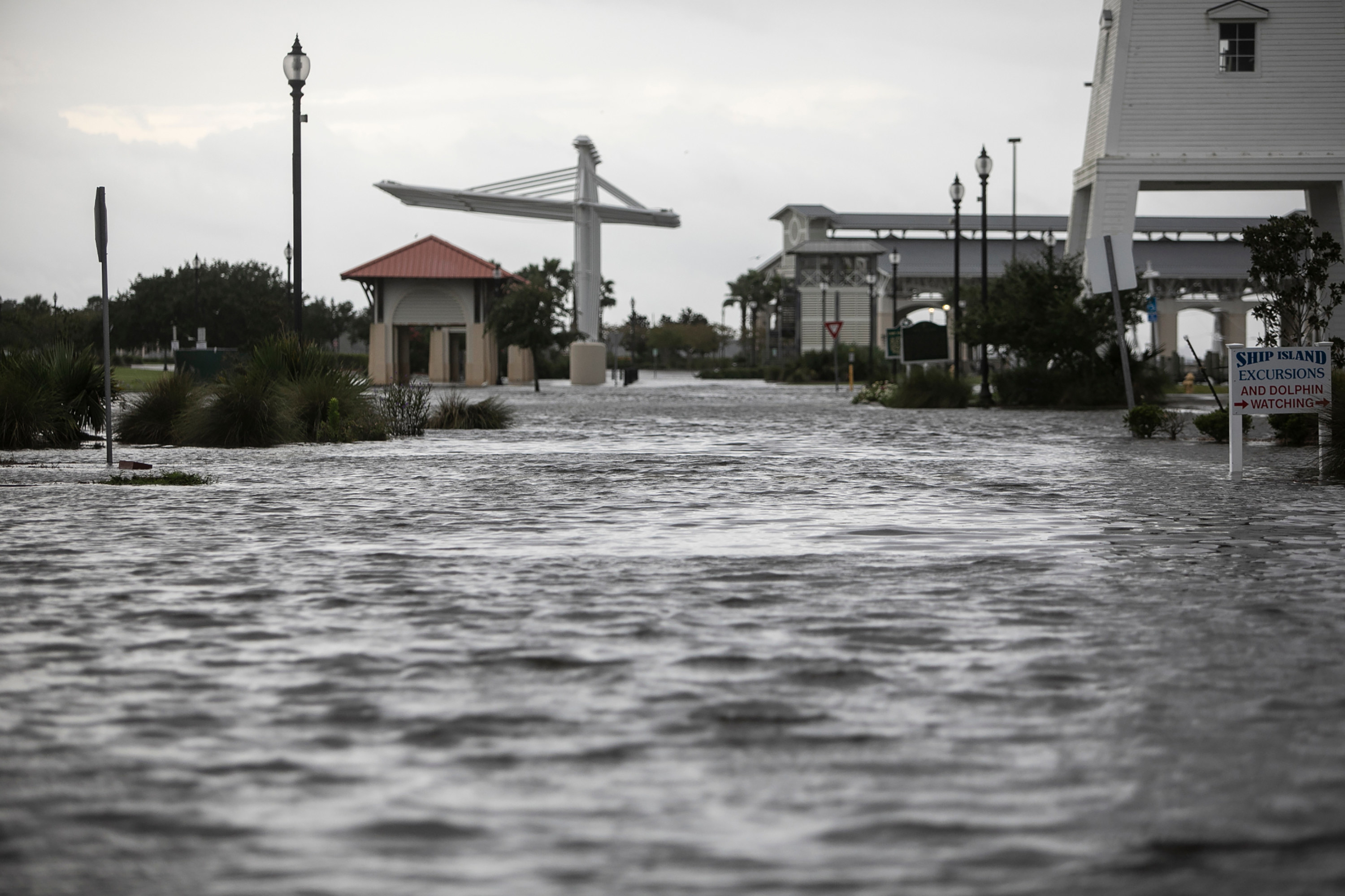 These Photos Show The Terrifying Impact Of Hurricane Ida Nestia