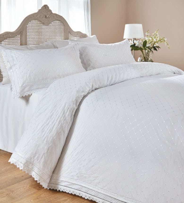 Broderie anglaise homeware is the new way of injecting cottagecore into ...