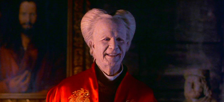 Gary Oldman Slept In A Coffin When Preparing For Bram Stoker's Dracula ...