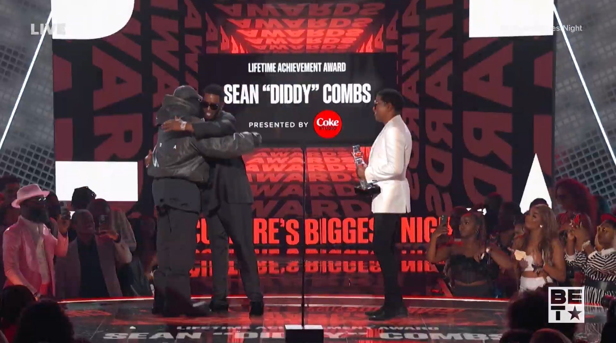Kanye West Stuns Bet Awards 2022 Crowd With Surprise Appearance To ...