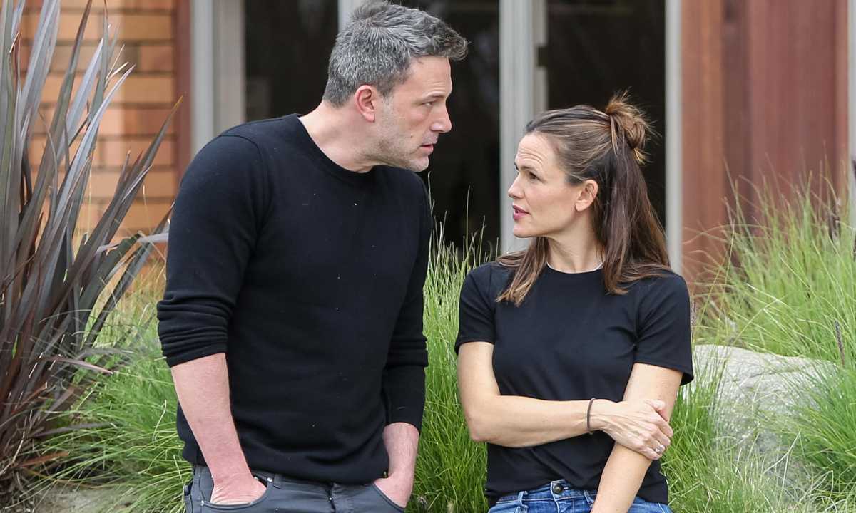 Jennifer Garner shares daring new video following exhusband Ben