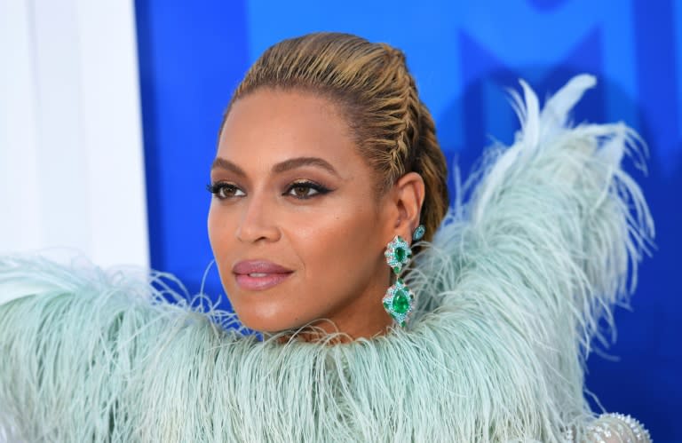 Beyonce Tops Us Songs Chart For First Time In Over A Decade Nestia