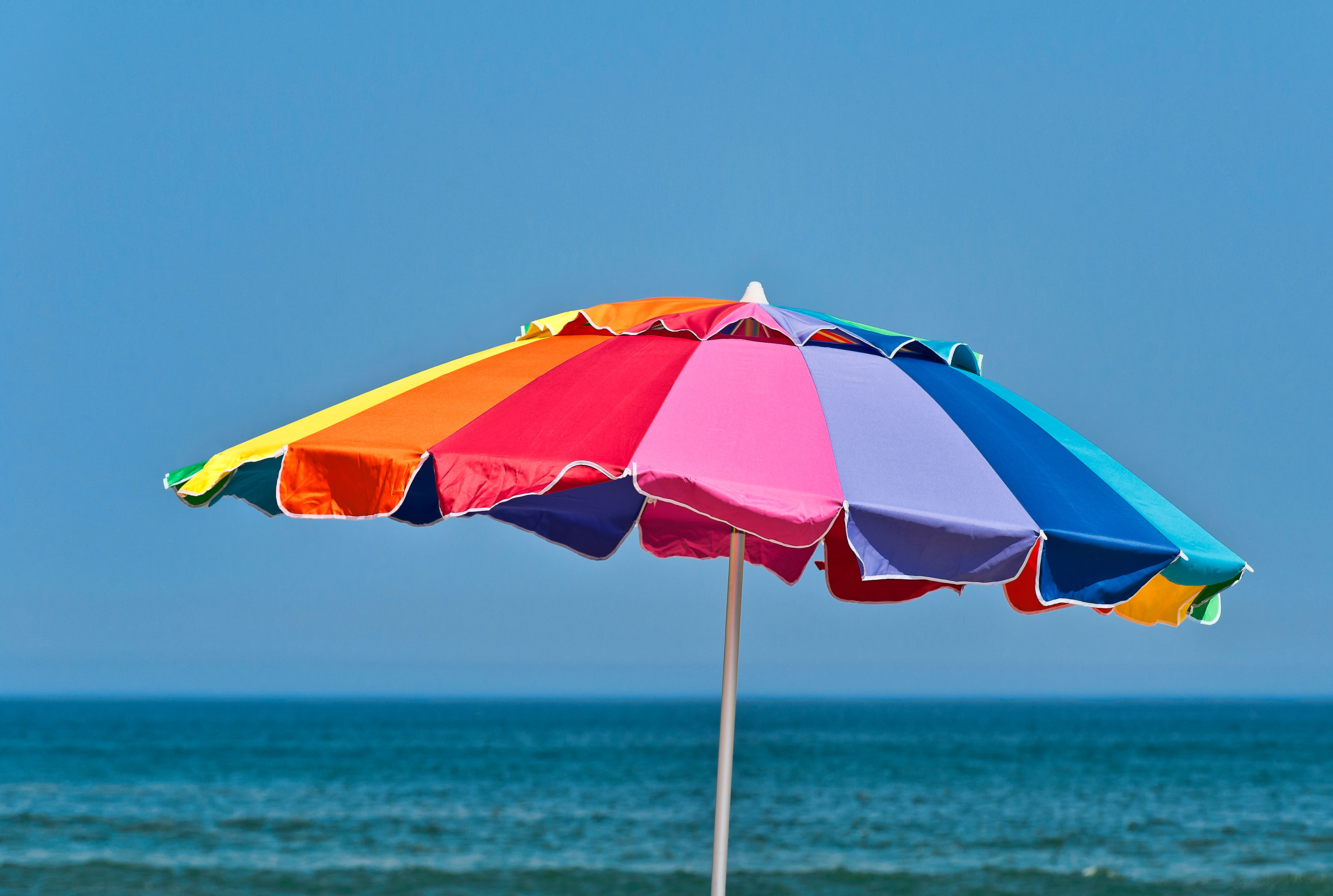 Woman Killed After Wind Whips Up Beach Umbrella And Impales Her In The Chest Nestia