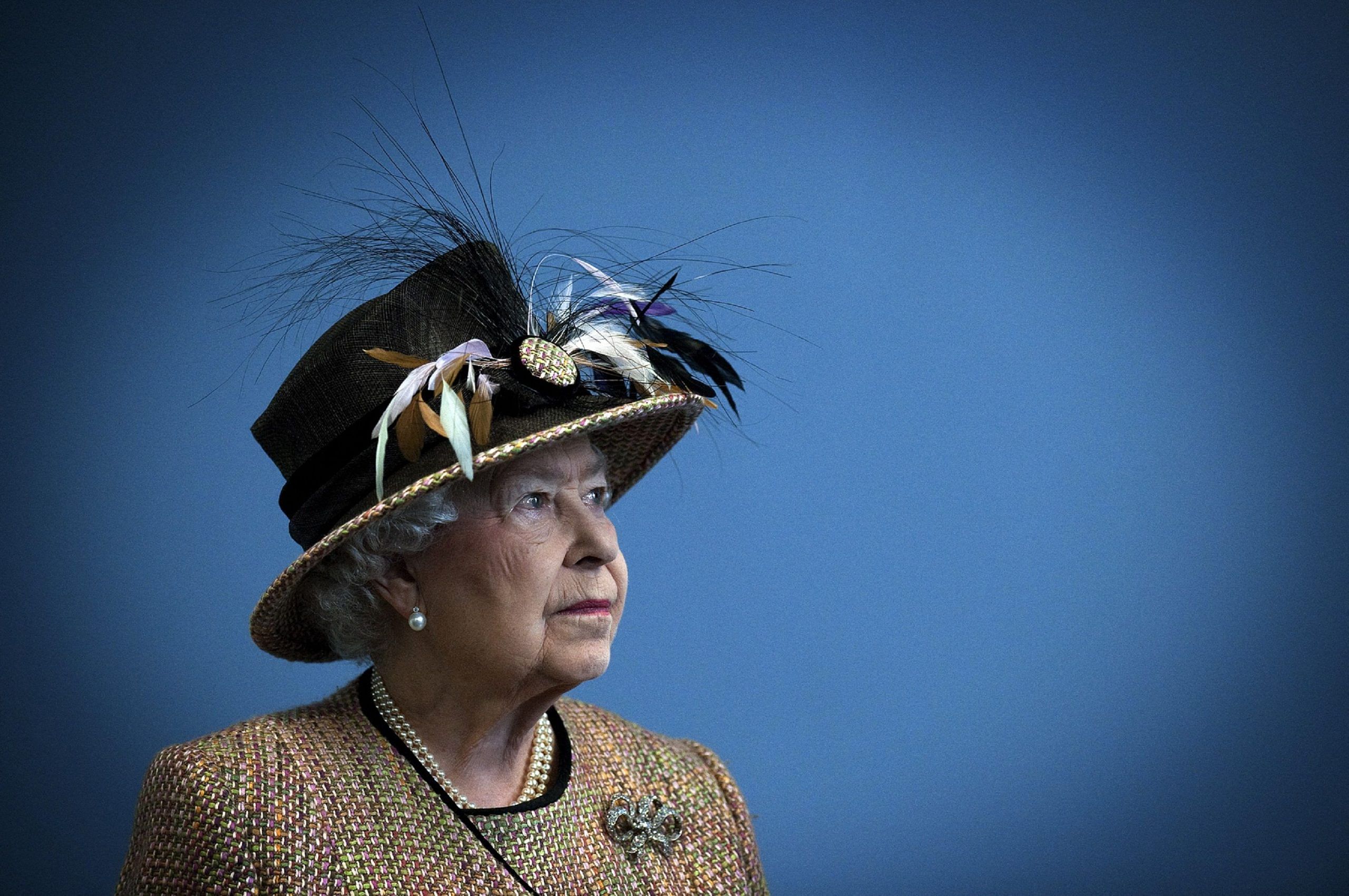 70 Years Of Service: Remembering Queen Elizabeth Ii - jkhz5cm