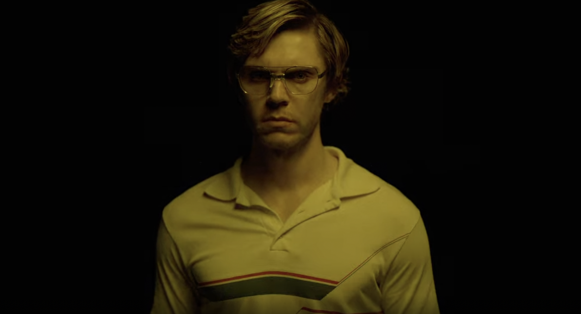 First trailer for Netflix Dahmer series starring Evan Peters has ...