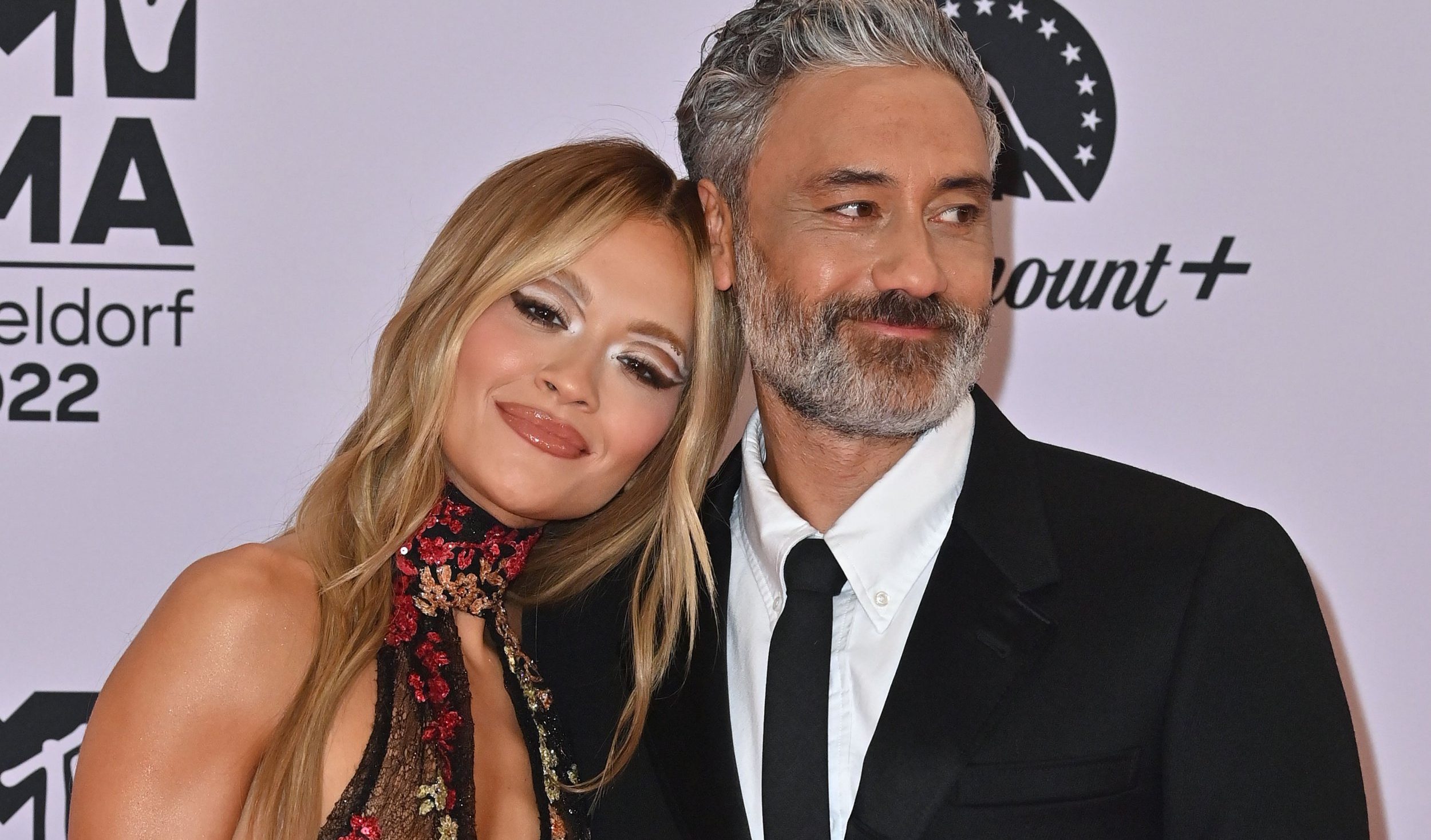 Rita Ora Spills Details On First Date With Filmmaker Husband Taika ...