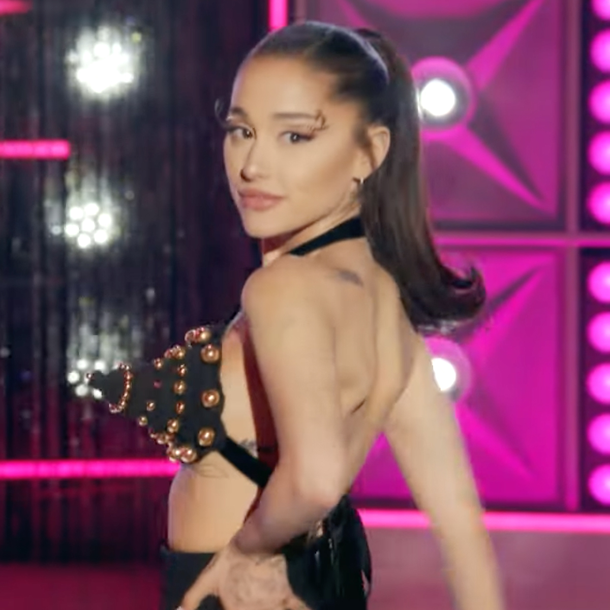 Ariana Grande Is Sashaying Her Way Back To Rupauls Drag Race For