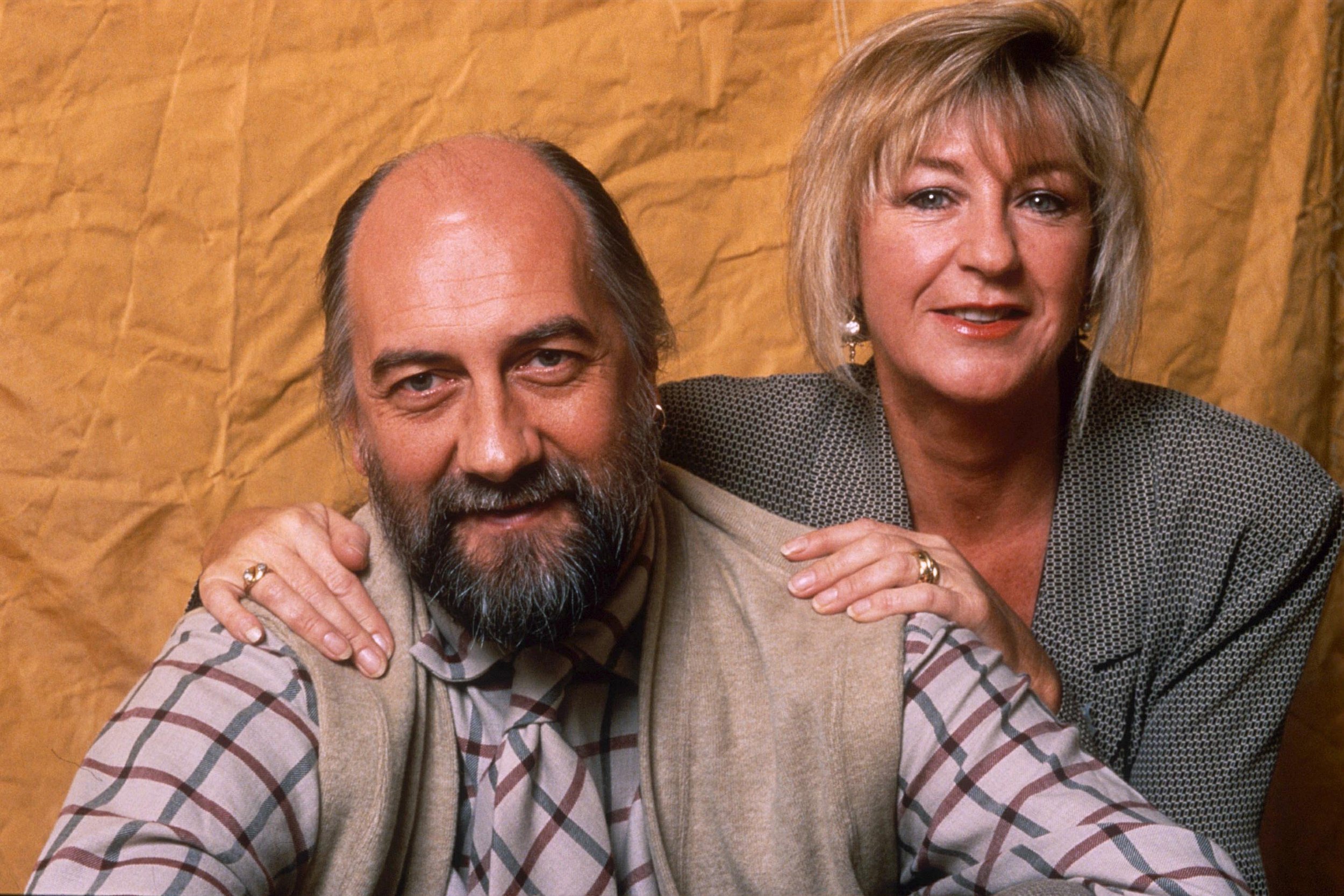 Mick Fleetwood pays emotional tribute to Christine McVie at Grammys