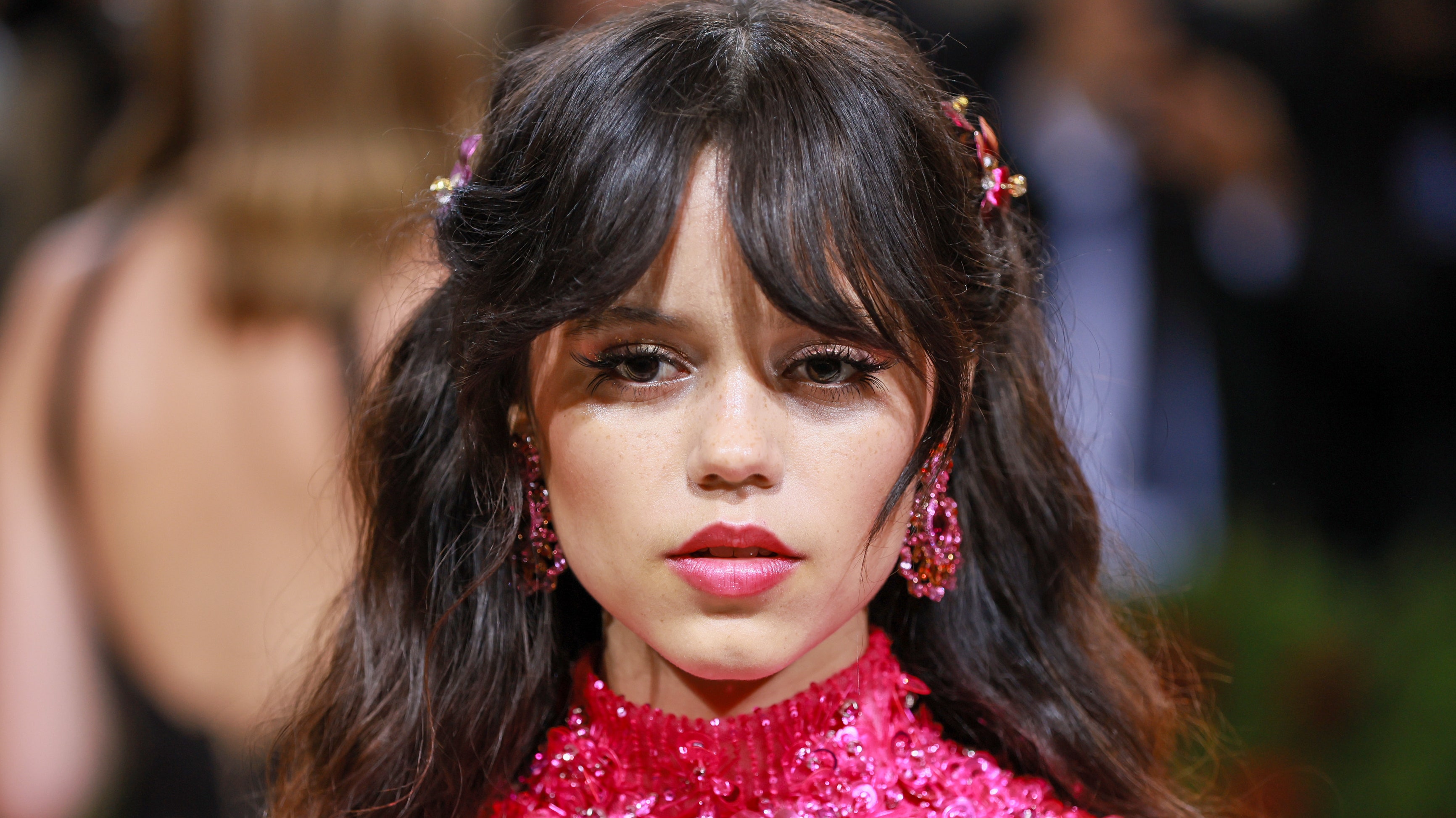 I Can't Stop Staring at Jenna Ortega's Perfectly Clumped Lashes at the ...