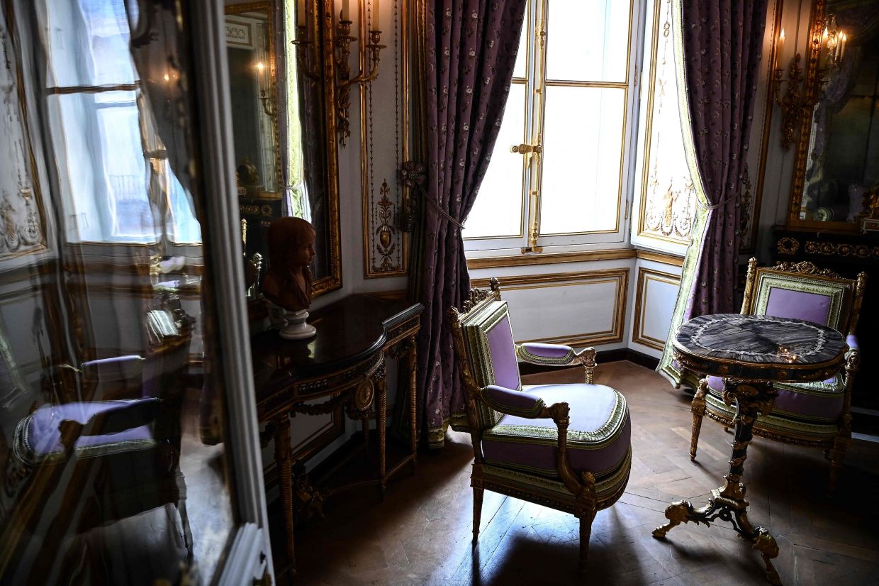 Visitors can now explore Marie-Antoinette's private chambers in ...