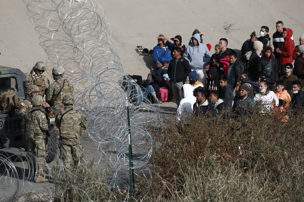 Texas launches floating barrier in the Rio Grande to stop illegal