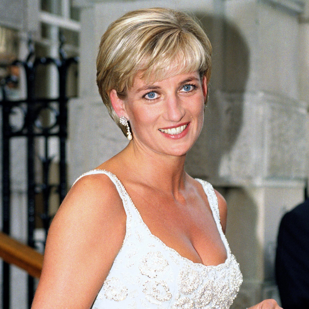 inside-the-surreal-final-months-of-princess-diana-s-life-nestia